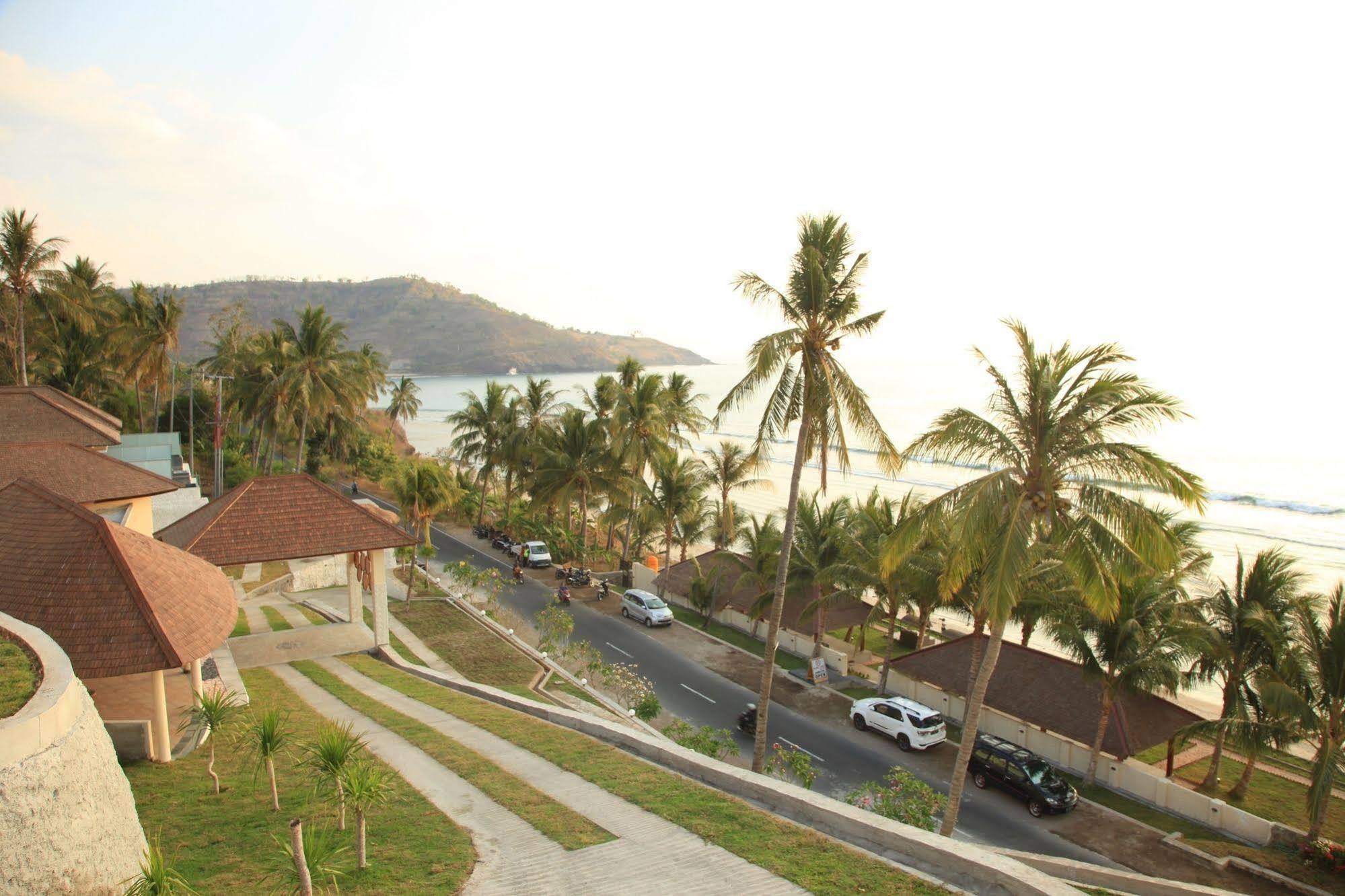 Lima Satu Resort Pemenang Екстер'єр фото